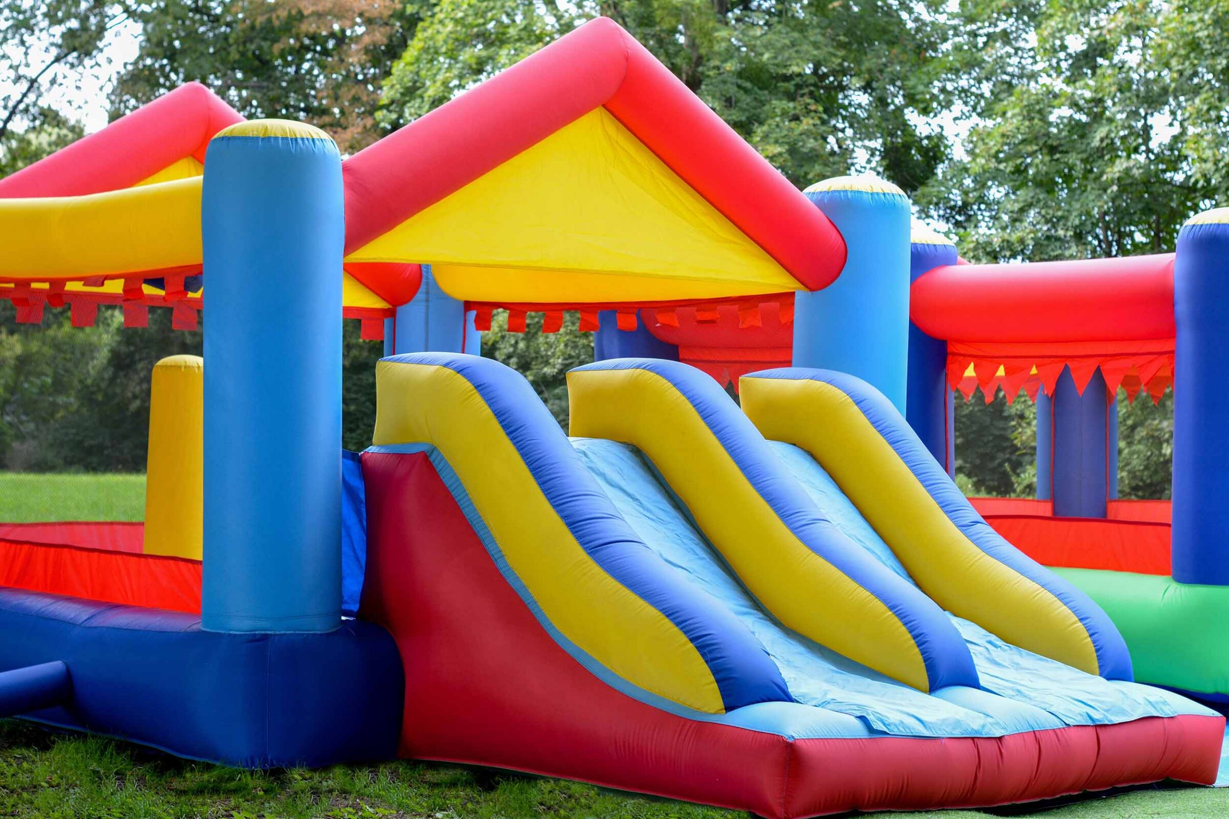 Bounce castle with two slides on the front